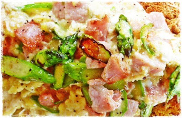 perfect scrambled eggs, roasted asparagus and bacon make a delicious sudden lunch