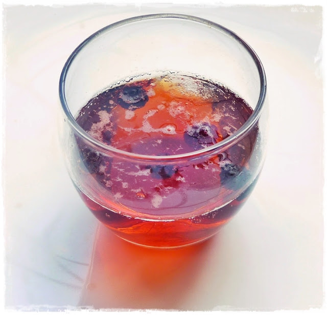 frozen-blackberries-drink