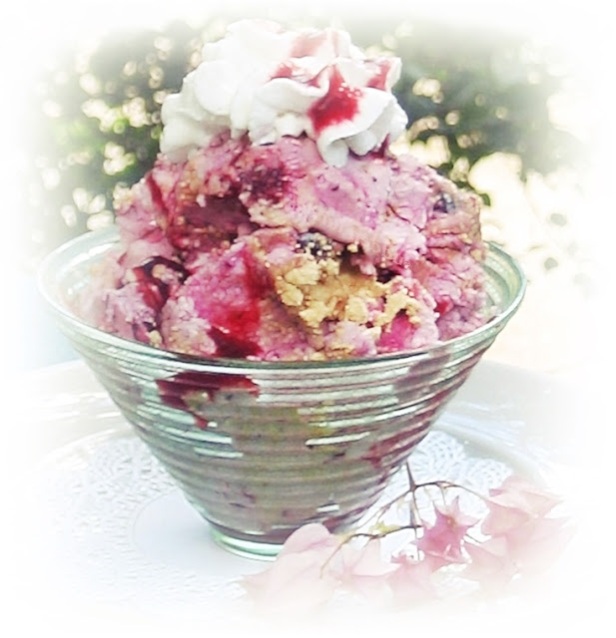 blackberry-ice-cream-sundae